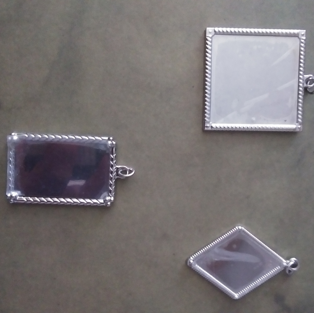 ✨🥀CHARMS🥀✨